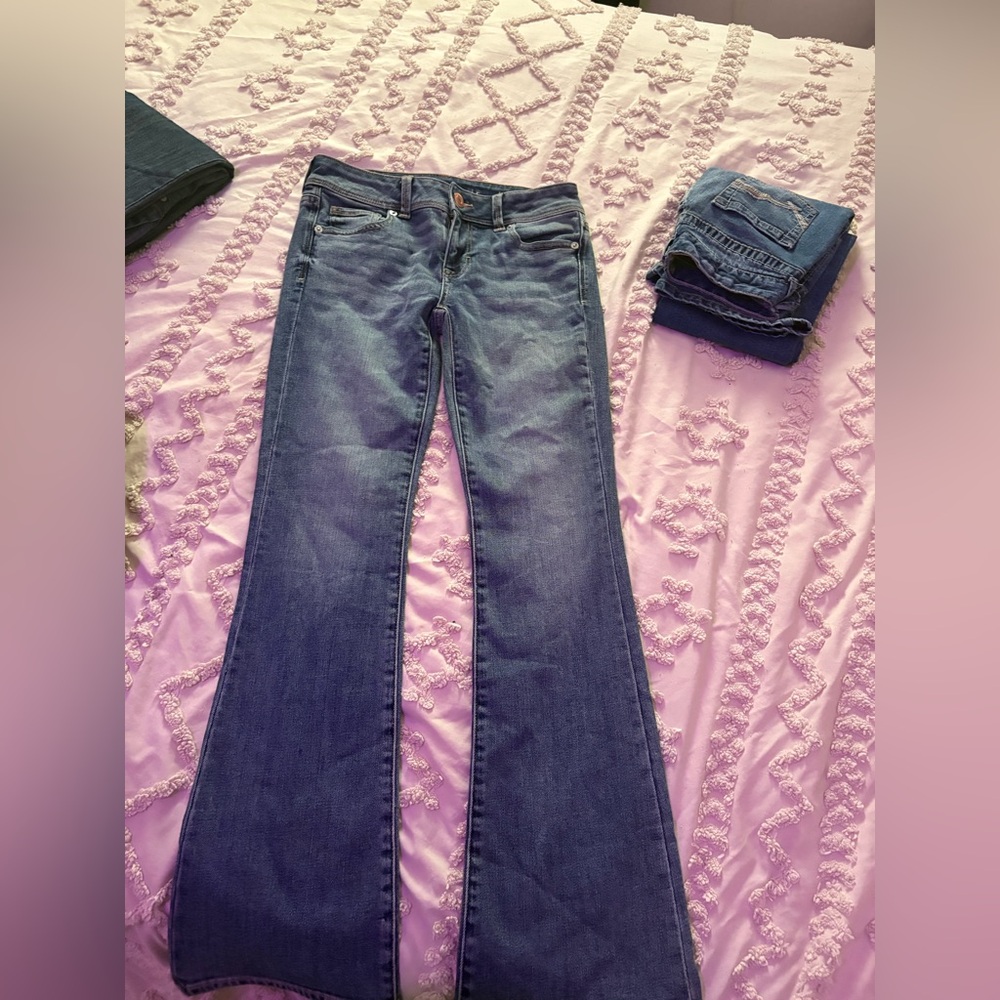 American Eagle Hi-Rise Skinny Kick jeans.